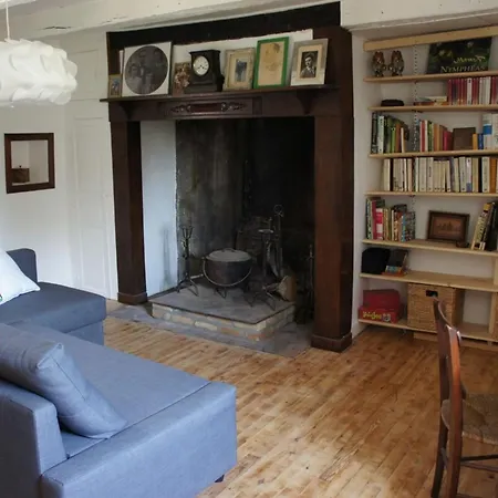 Casa de Férias Maison De Village Renovee
